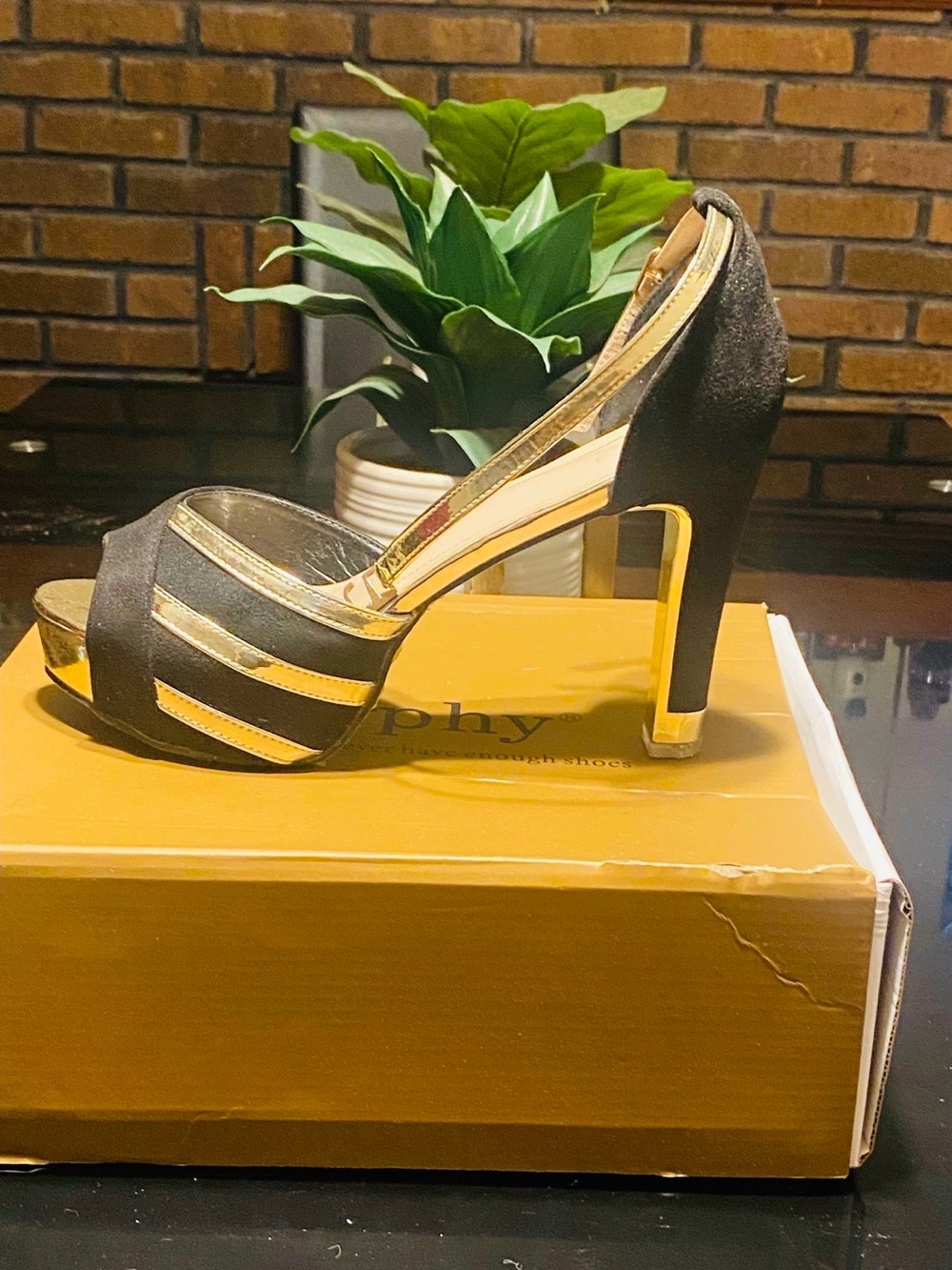 Black and Gold Strappy High Heel Sandal size 9